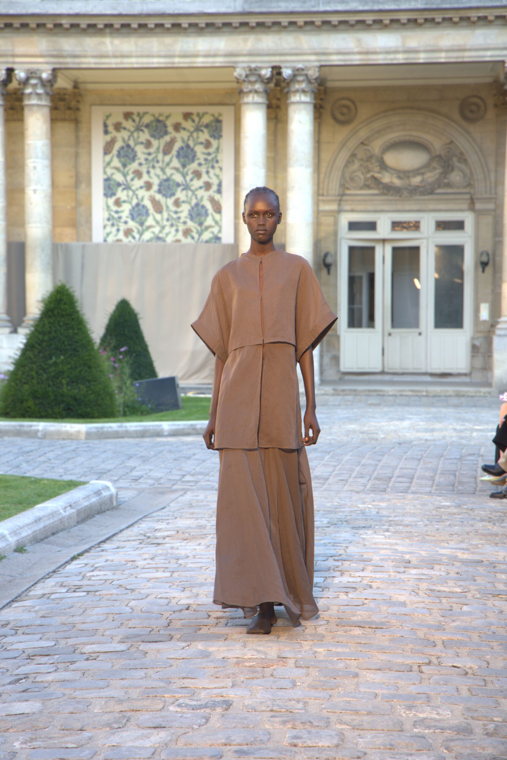RUOHAN DEBUTS ITS SPRING/SUMMER 2026 COLLECTION AT PARIS FASHION WEEK