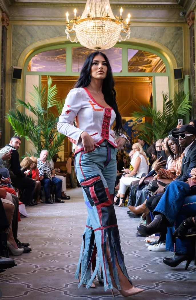 Fashion Week Network Runway Show with Model Kristine Subrovska (Ireland’s Next Top Model, @kristinediana_) walking the Runway for @lidori.is.art