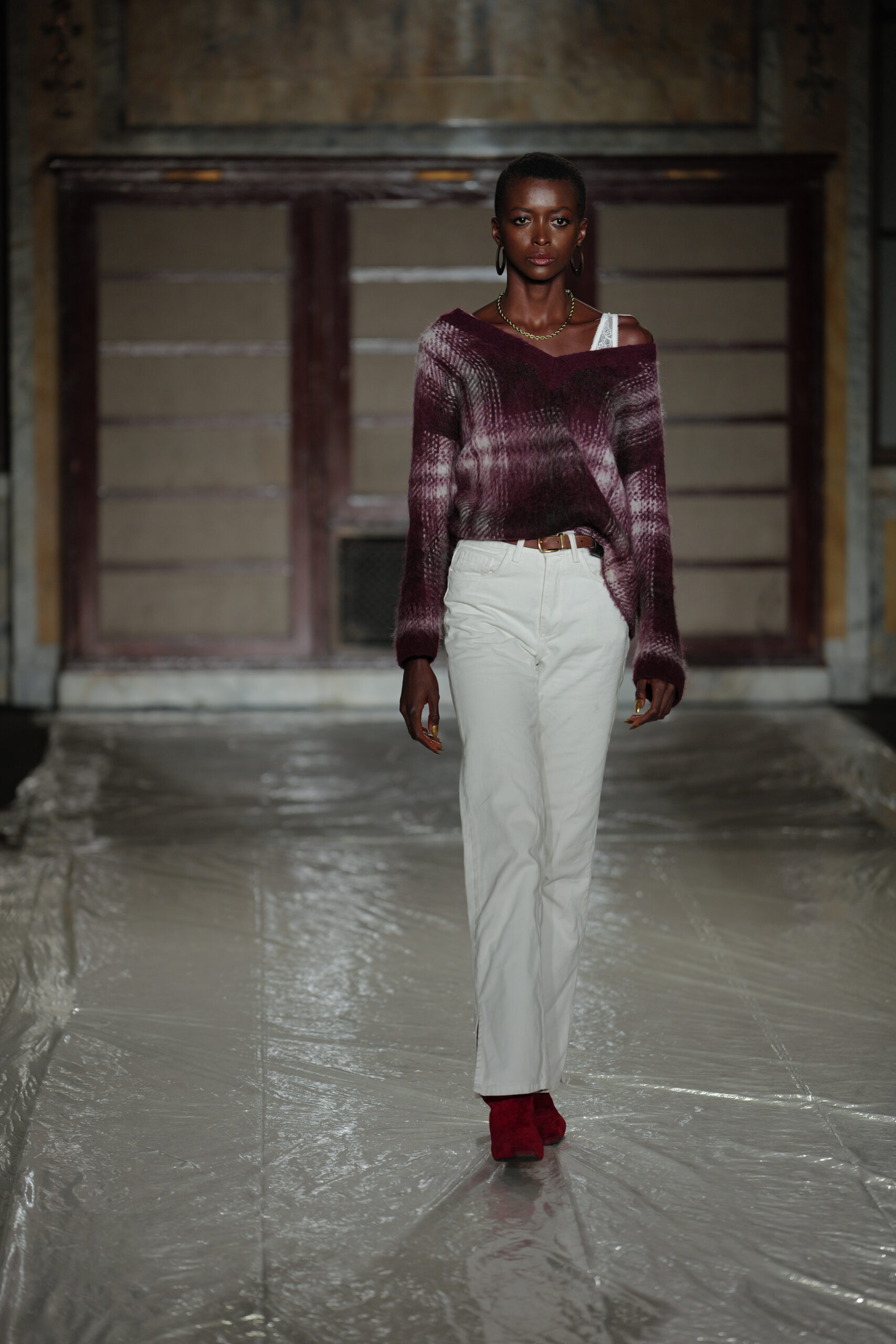 Sergio Hudson Fall Winter 2026 burgundy knit sweater white denim pants NYFW runway