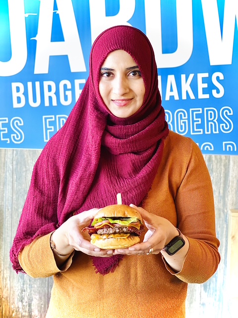 Rumina Rizvi, food blogger and community curator behind FoodiliciousMuslimMom,