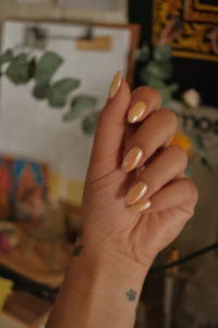 Yellow nails
